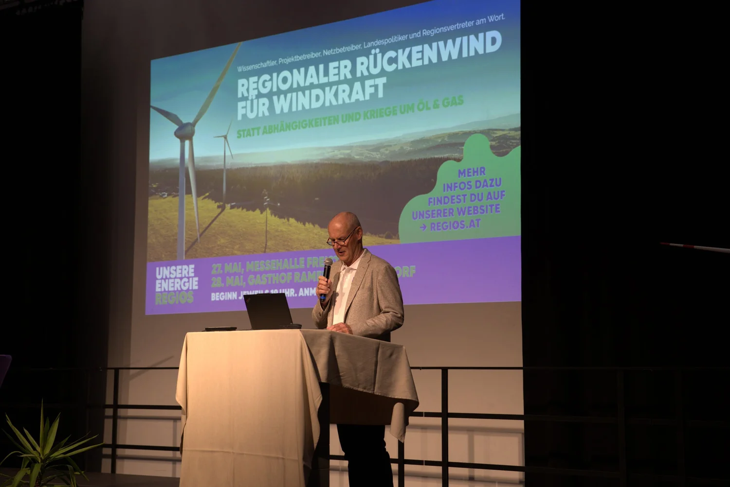 RRFW_buehne_nm_breit.jpg